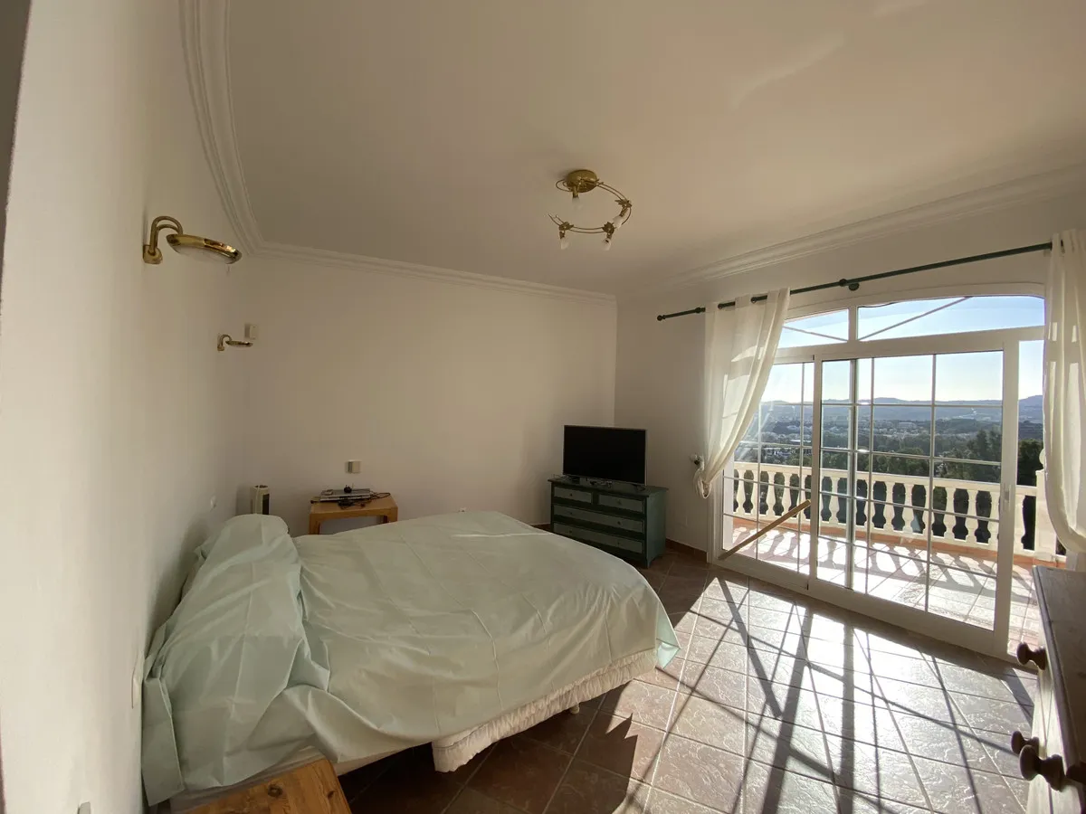 8f718650-c466-447e-9933-9dd91dfade80