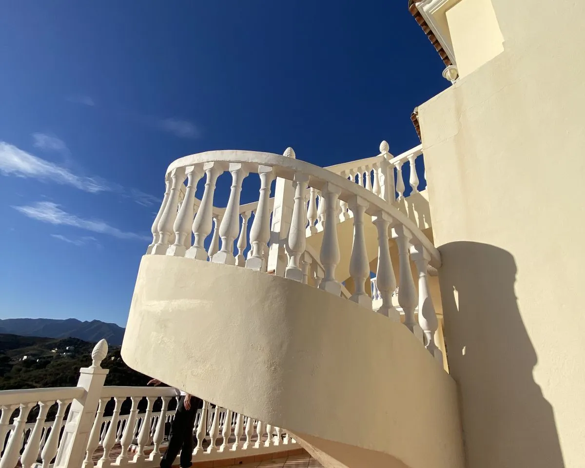 949bda14-4b31-454a-9410-5776a9449ddd