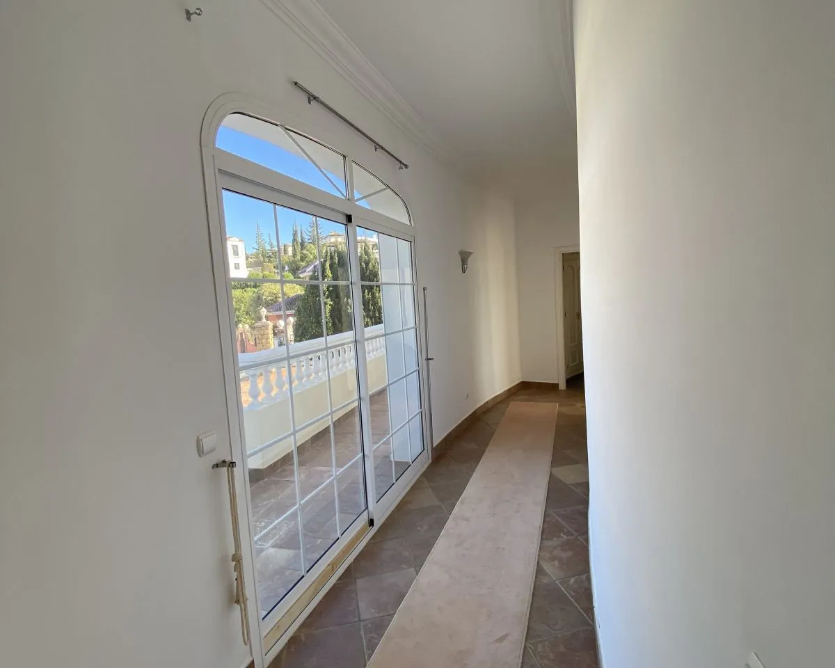 f16af12d-3ddb-4508-ba2b-4aed766c7012