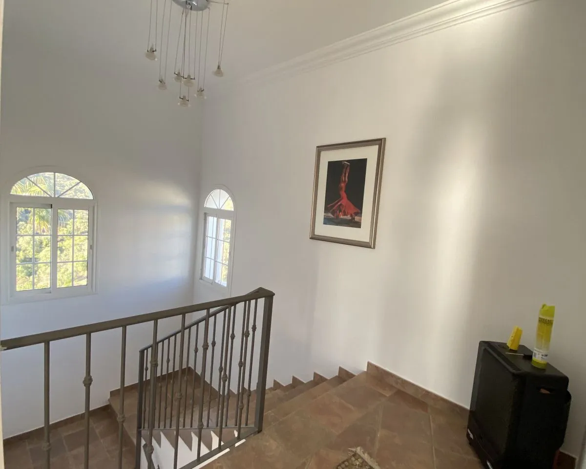 fa5a39aa-c955-43d6-a272-bc1dee539690