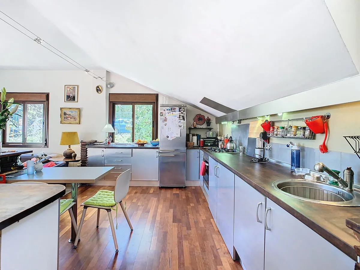 6e2e611d-af44-4a91-b351-7b73e8a1d95e