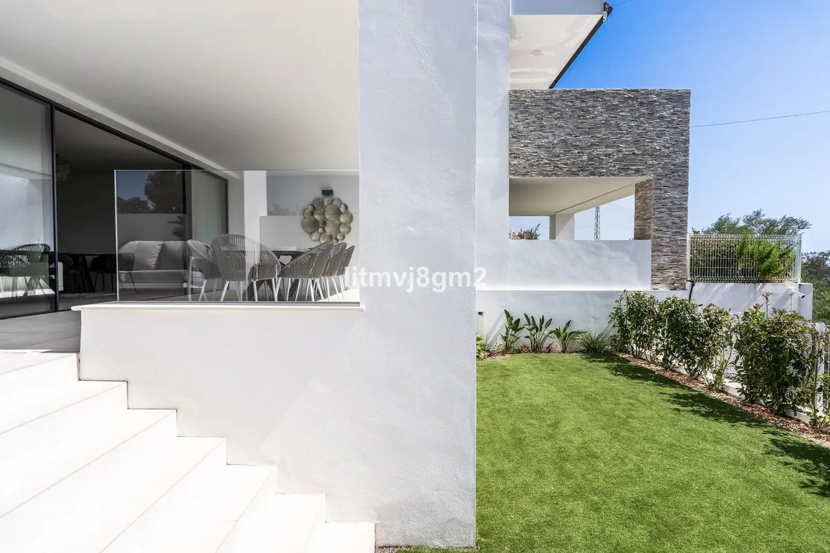 70681631-38c1-4b7b-9139-e9b3c2f69666