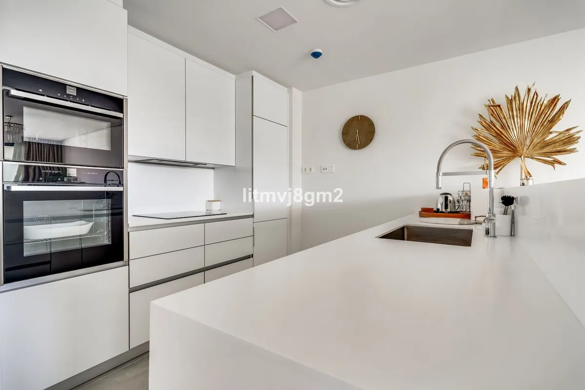 c27621b0-4ebb-44c8-8ef5-47a99905da30