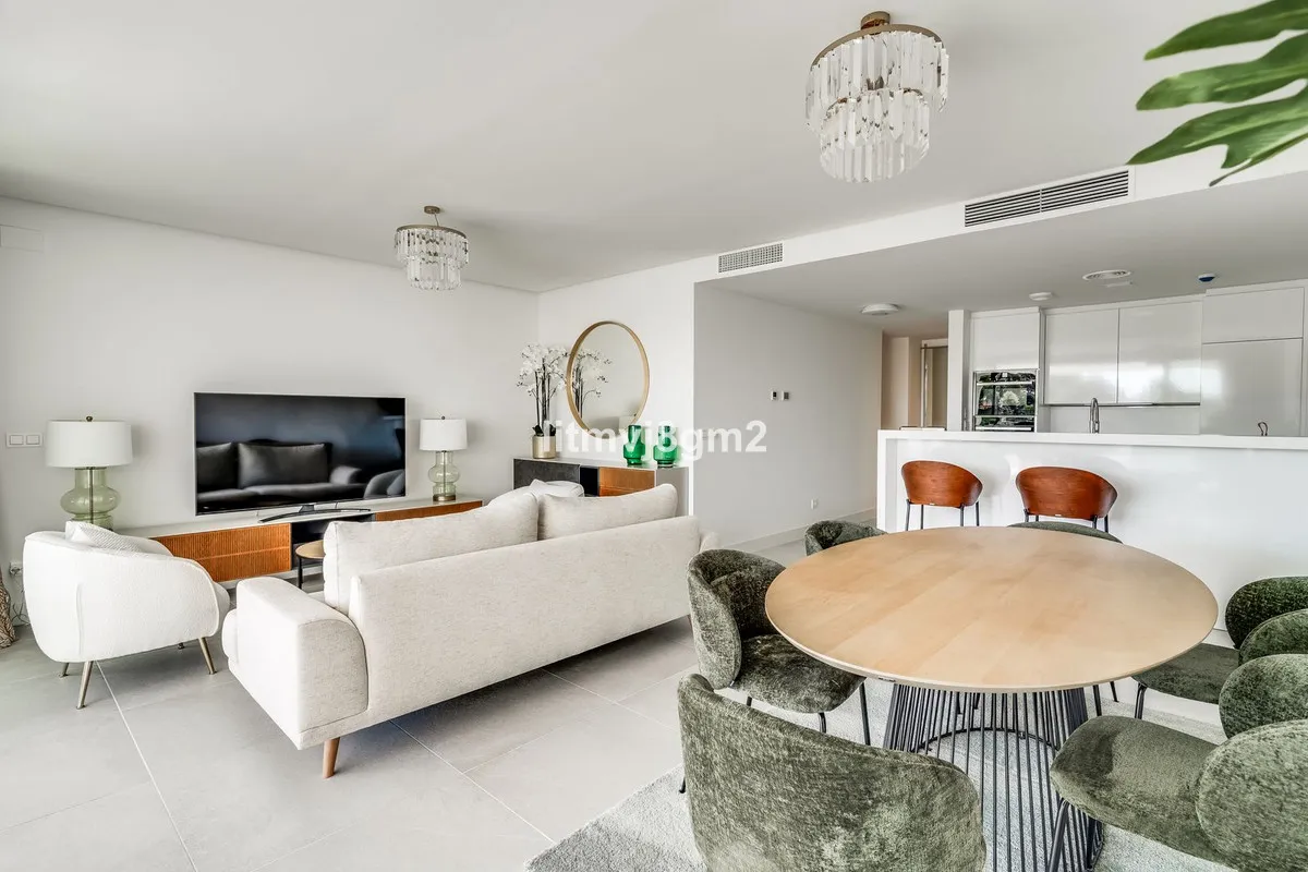 f0c28a54-a840-418e-a776-446ab7f928c5