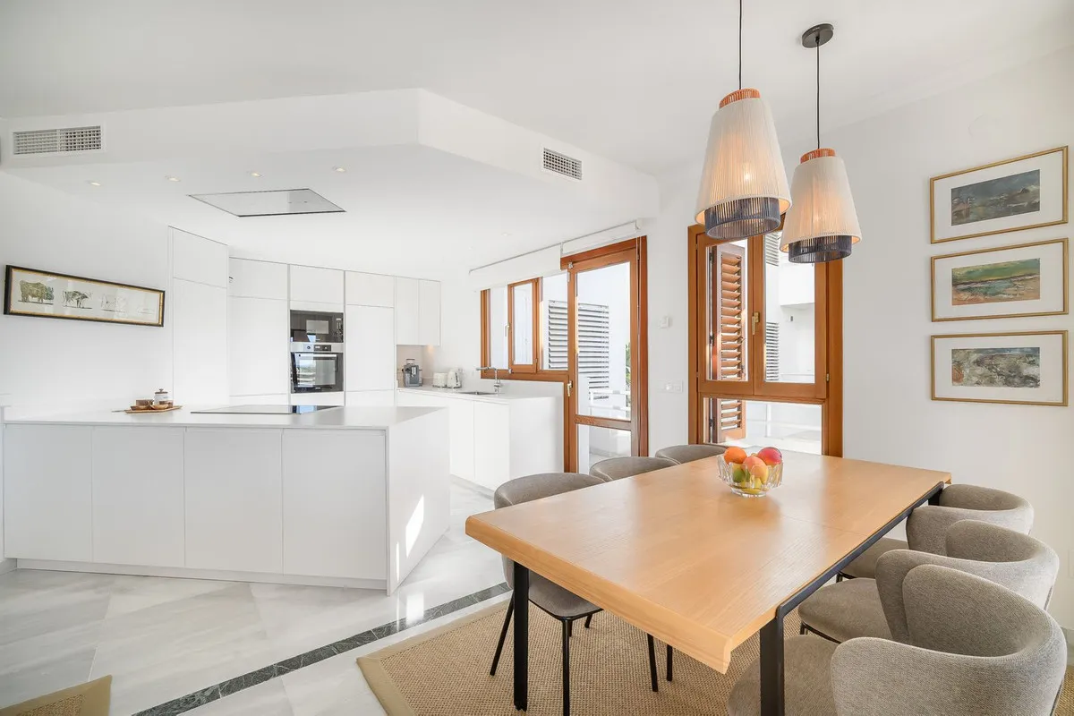 7b38daca-8d75-420e-b8a5-bd9268912ded