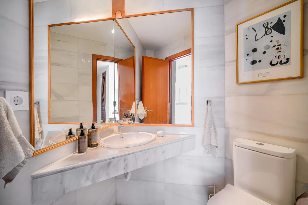 aeb8522e-b309-4c4f-bcaa-b6221c84a317