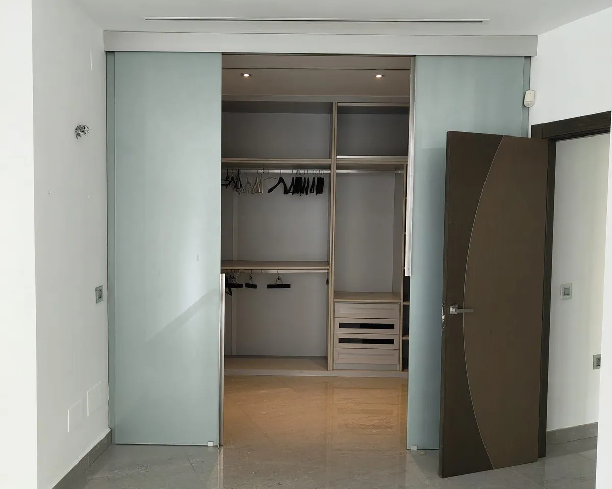 ee969787-20aa-4e64-86aa-c0ad768513f2