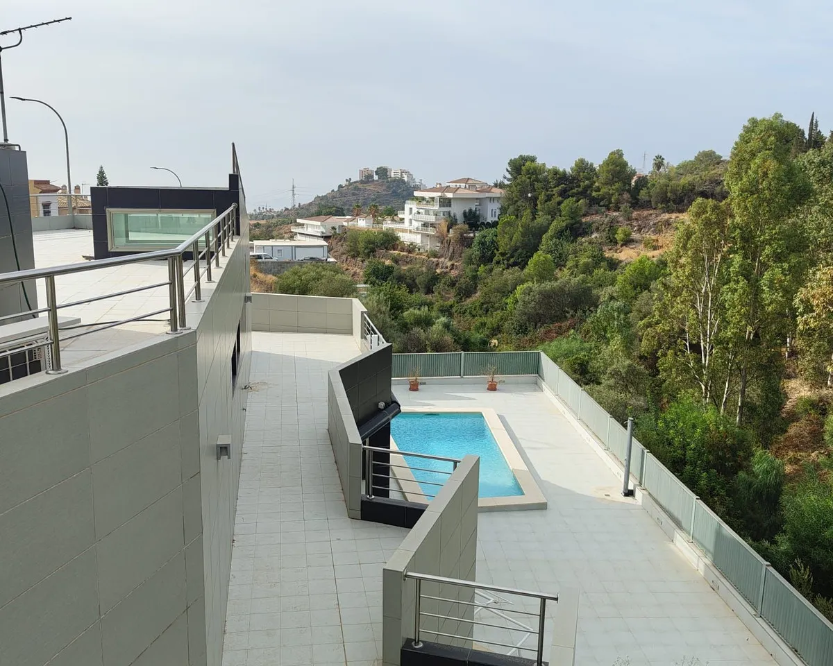 f0cbbbe6-8bbc-4877-bf60-1a0b4f2b7ca1