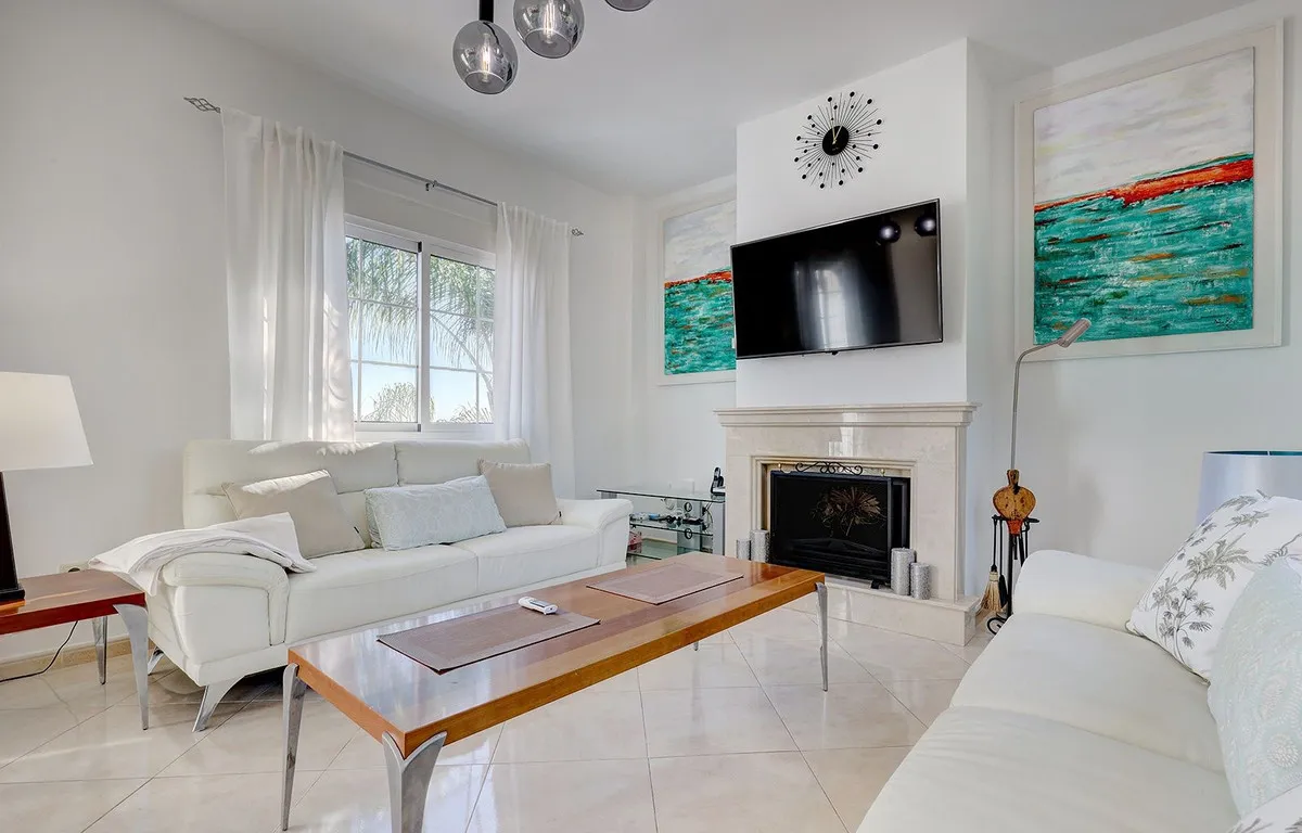 0df5a568-521b-49e2-82fe-d9d0f57402d5