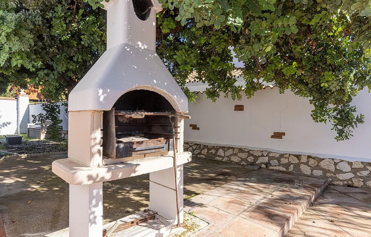 5b381a01-d597-4bb2-8c07-7d463fe01085