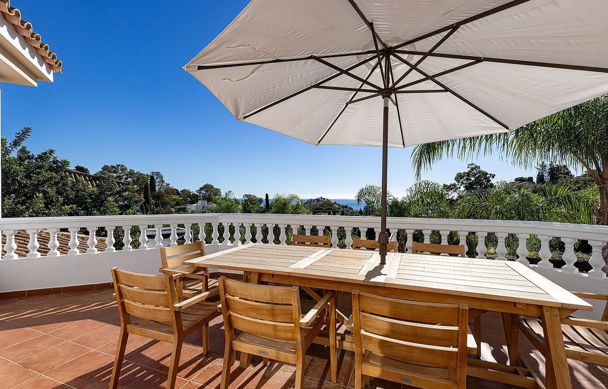 b8449dbd-6932-4952-8e13-9f631969c7a3