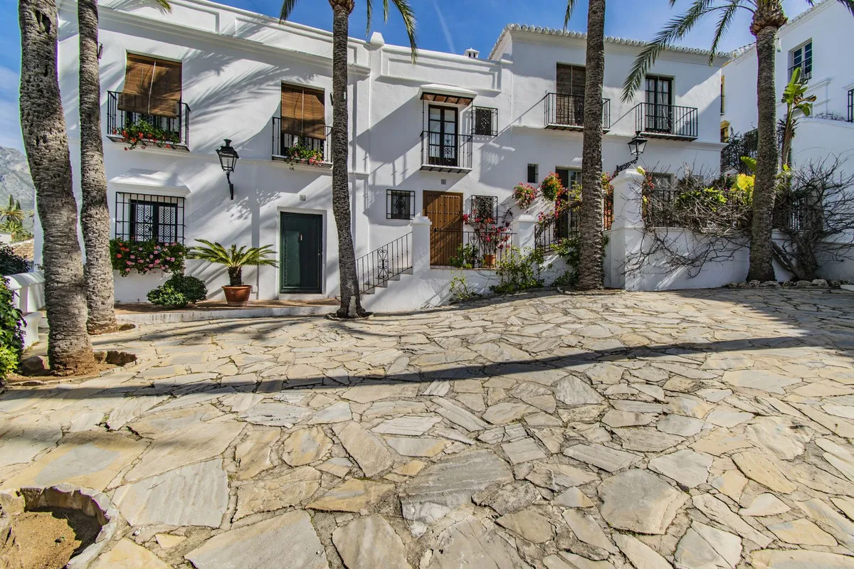 30f5e511-e03c-4ff6-b433-ef34904b1c22