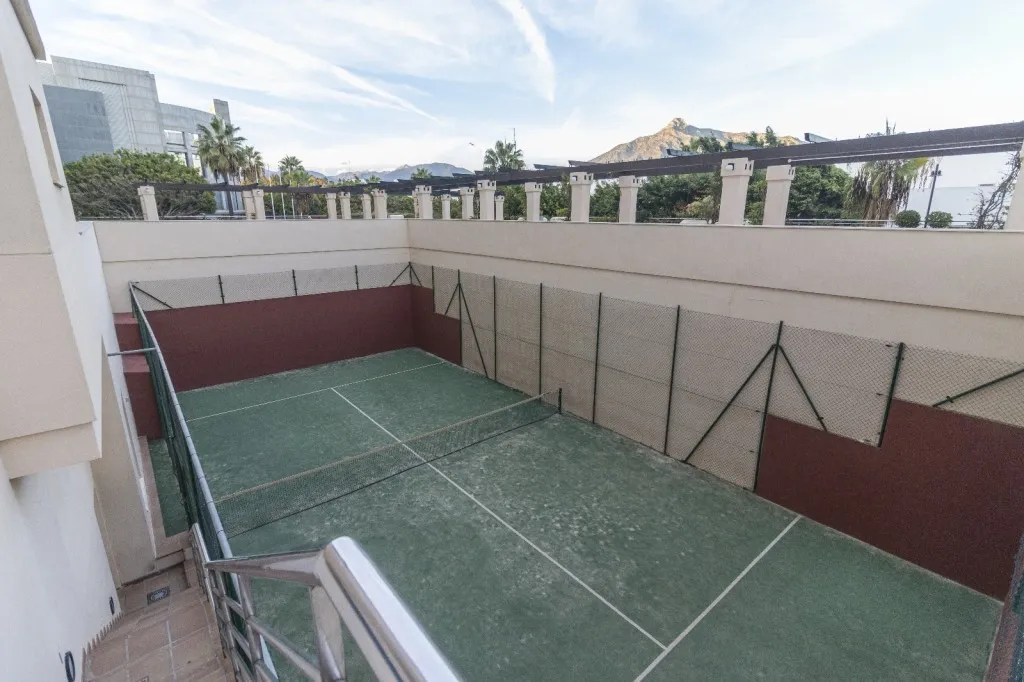 93db5e66-27f5-46ea-beda-f2784acc348d