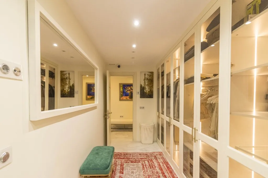 a887356a-d77b-4371-9b4e-f0b471f2e768