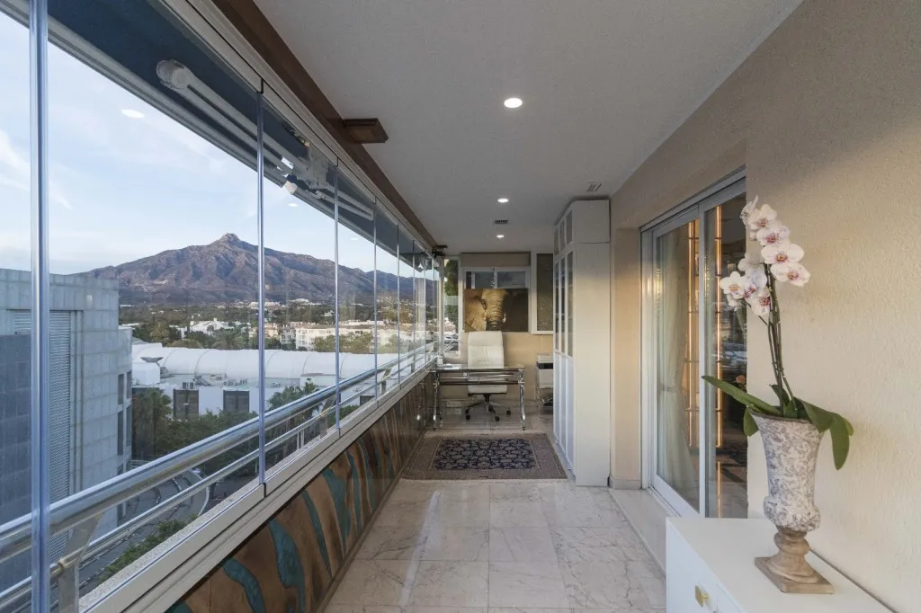 c0065b48-6da7-4921-b4ed-587d4e840fd5