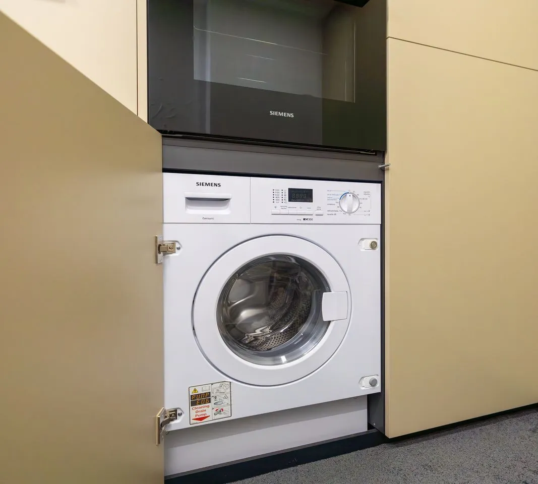 24857424-f879-461a-b988-530d369eeeb6