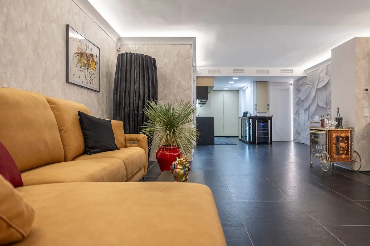 28a68ffb-a0d2-4de0-b1a7-df804aedfc06