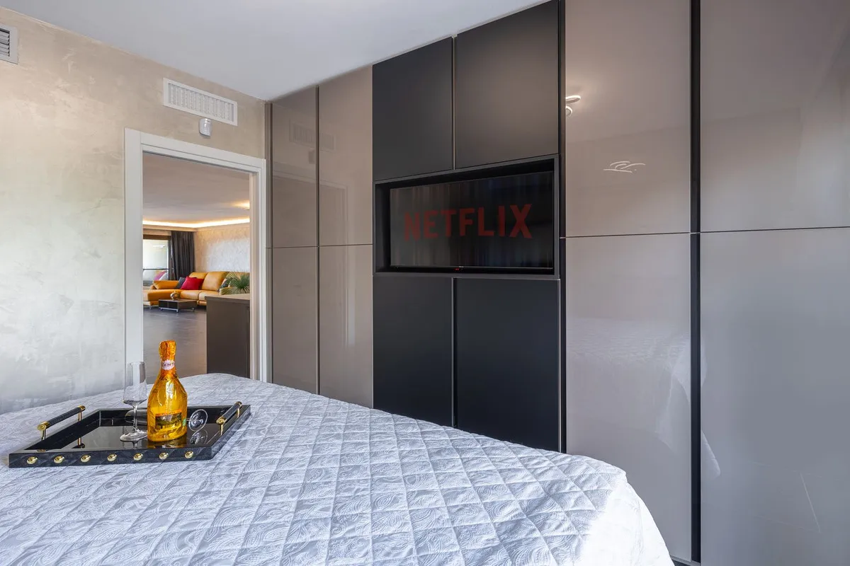 7b39f345-ee26-4830-acba-6d200e4f37b0