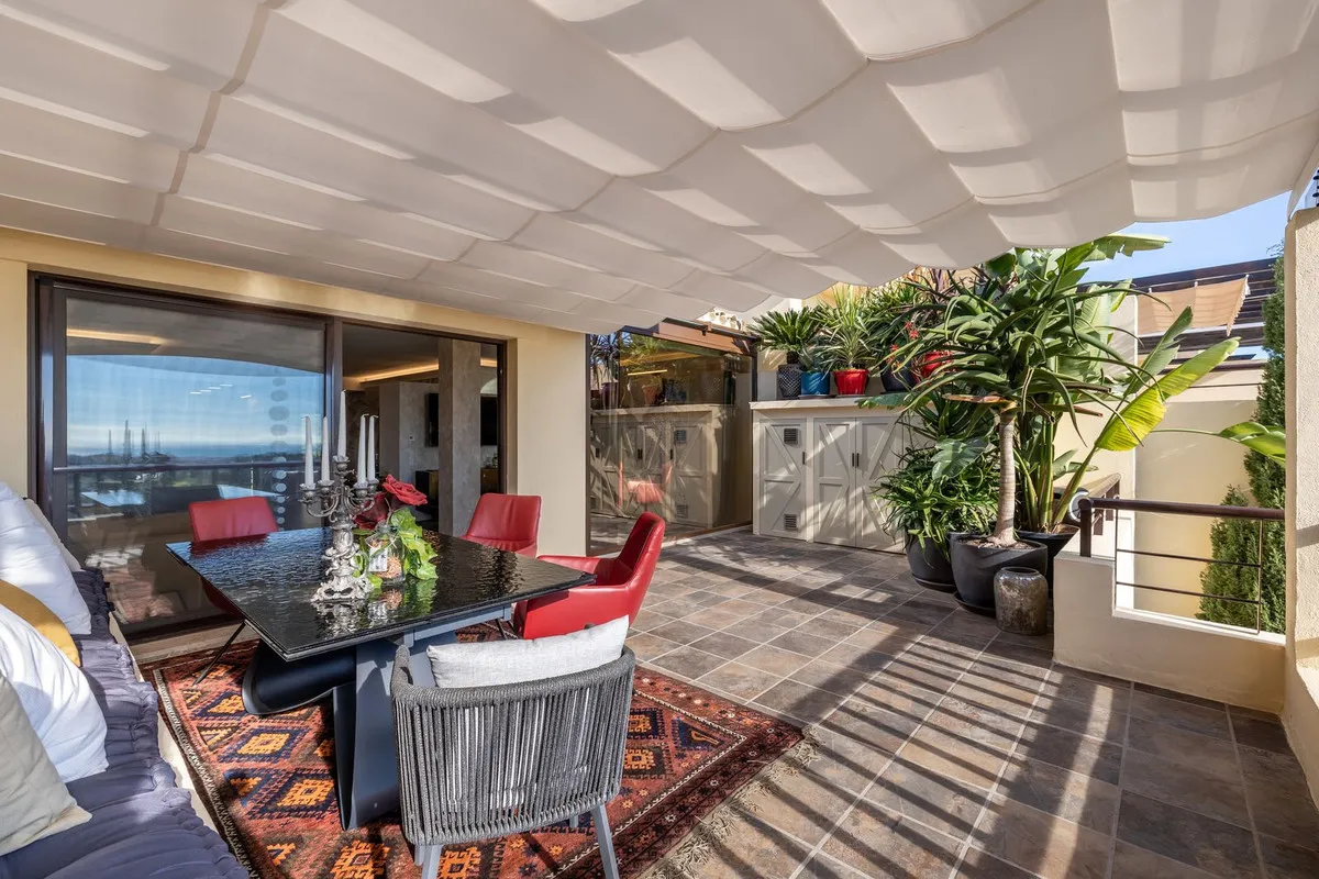 94fd673c-380e-46d5-a8ba-3602c1a66c42