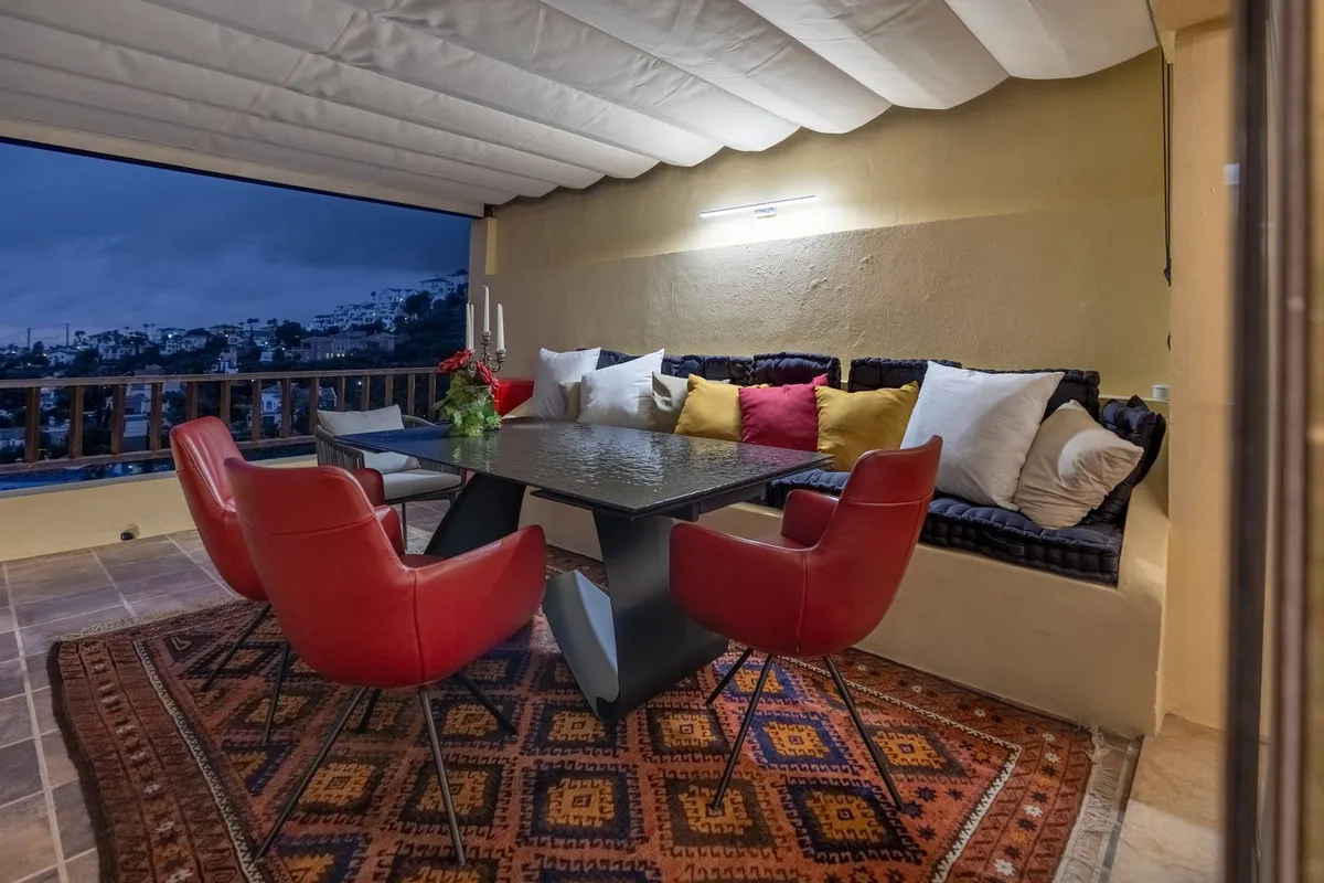 b0345b12-30ba-45a0-99ac-d85cb78b66e2