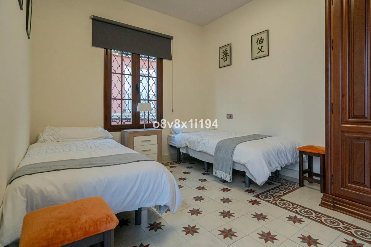 6e28272d-d671-47c1-87c4-2a567990da44