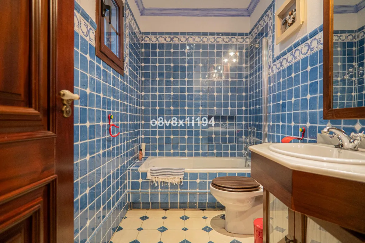 a1648a71-8b74-4b2e-9bdb-742738b29bb1