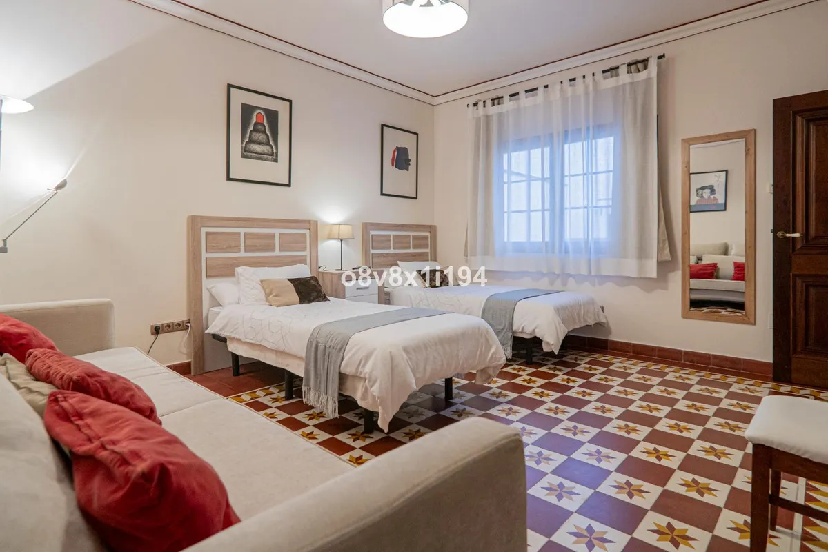 f5b391d1-f7e0-427d-abd2-3ea7ea5099f5