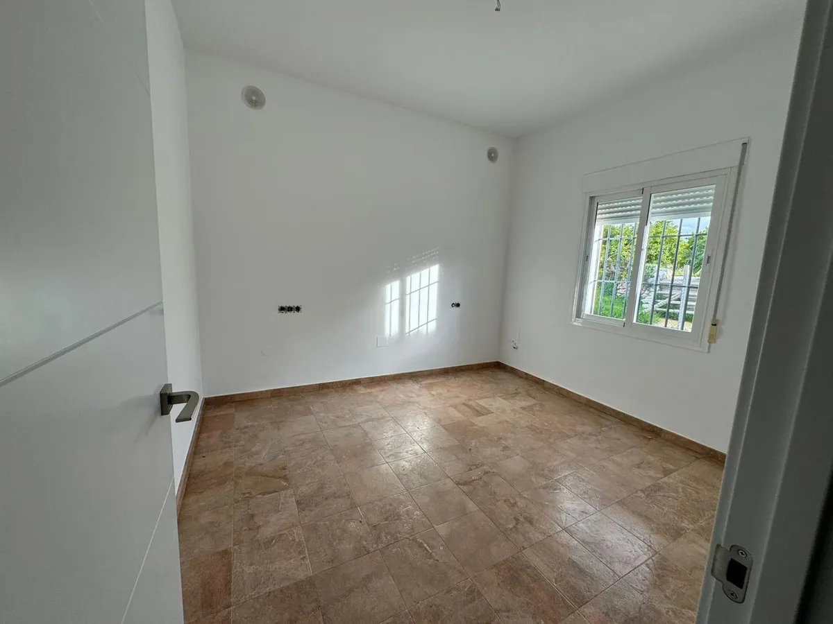 2b8bc222-7698-4949-be70-83de6224724d