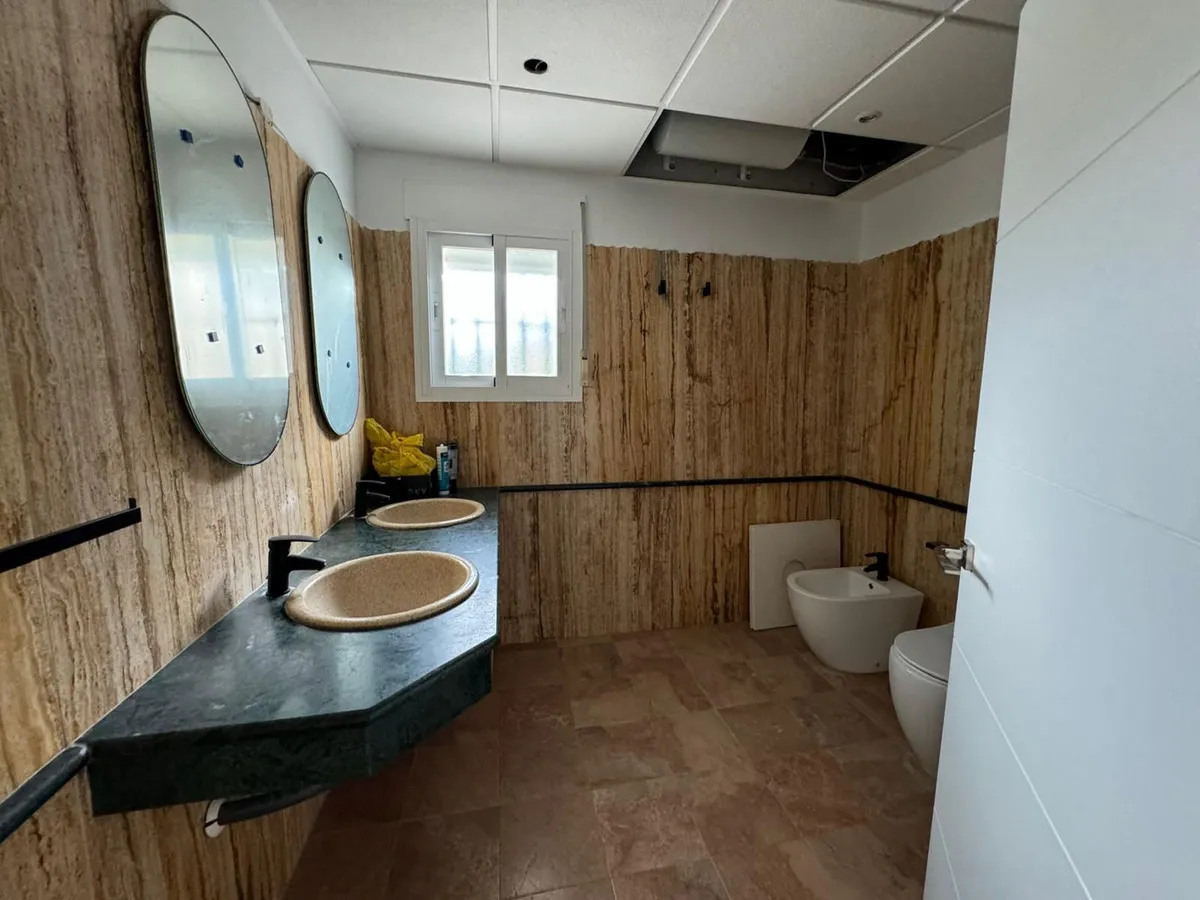 b6d64a8d-bc51-401e-a00c-5bdb3fb58da2