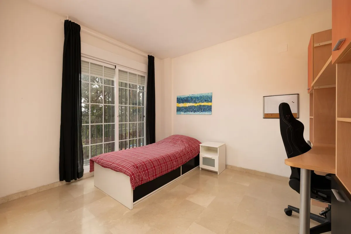 2ab5cdfc-6948-4bab-bacd-9ab78ffe04cf