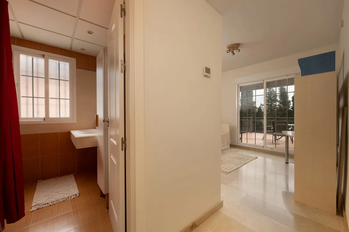 c4993646-5b8e-44d6-aa82-2fb6afe4bed1