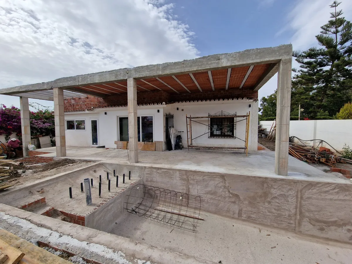 e7fb7417-b59b-40a2-8f74-bd2976884c4b