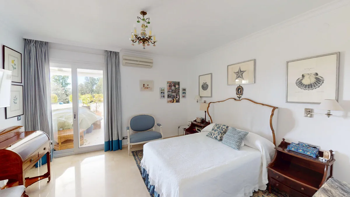 93c988f3-43e8-4db5-ad0e-e7db0f409168