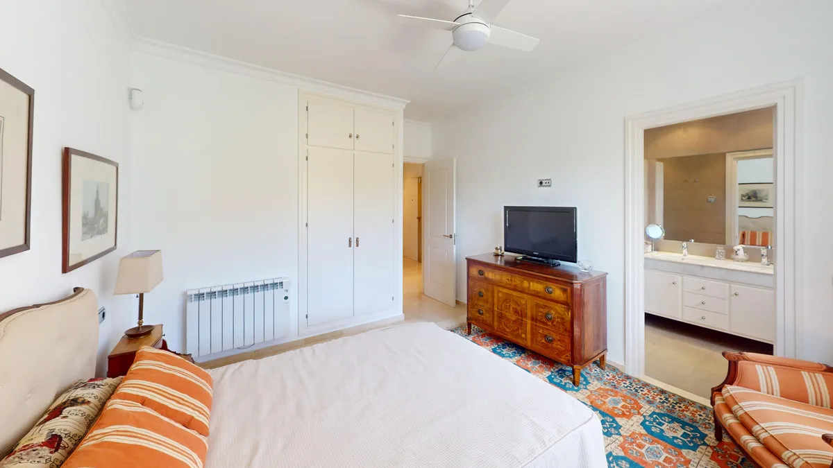 bca15e0d-9de6-4095-8dd5-50e93856a78b