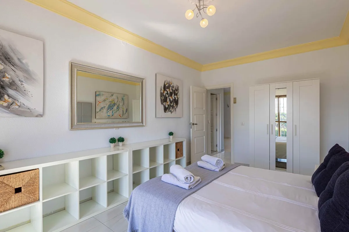 1774f715-34a8-43b9-8573-52ef6953f27c