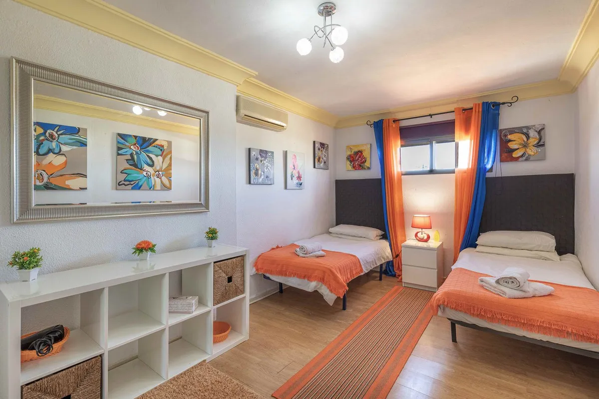 a0301bcf-0619-493d-90ab-77db3b741941