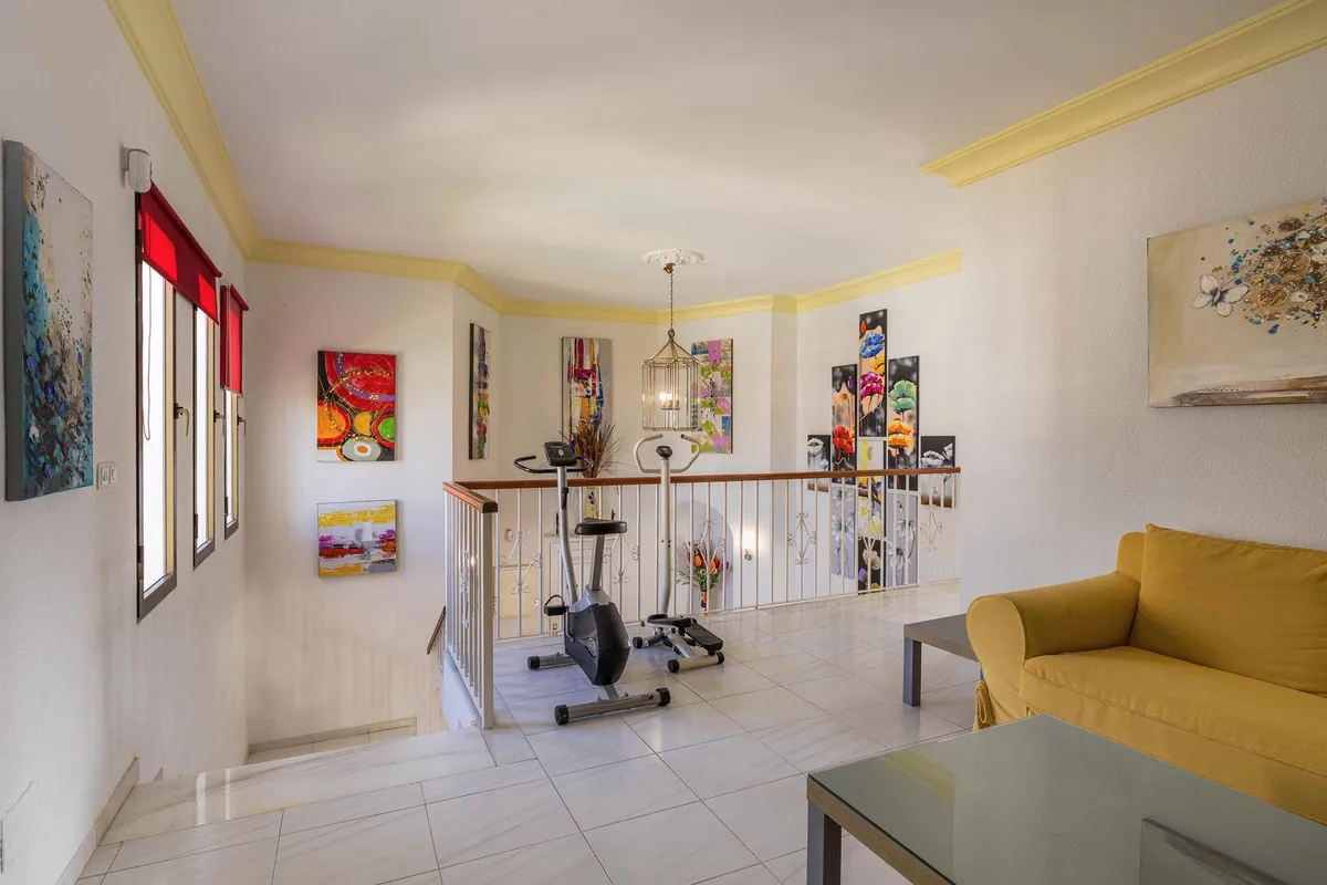 d6eee69c-fba9-4b17-b0a5-78a16a9dd517