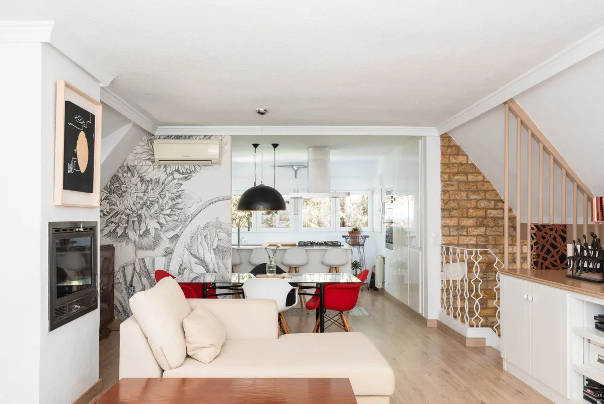 9c91d88d-66c6-42b5-a19c-f70a91d34532