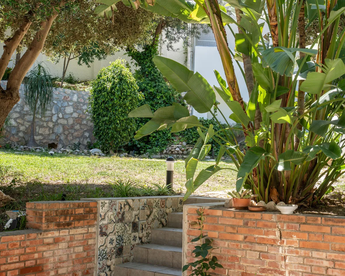 cd80ca5c-c691-4902-b16c-23032548c36a