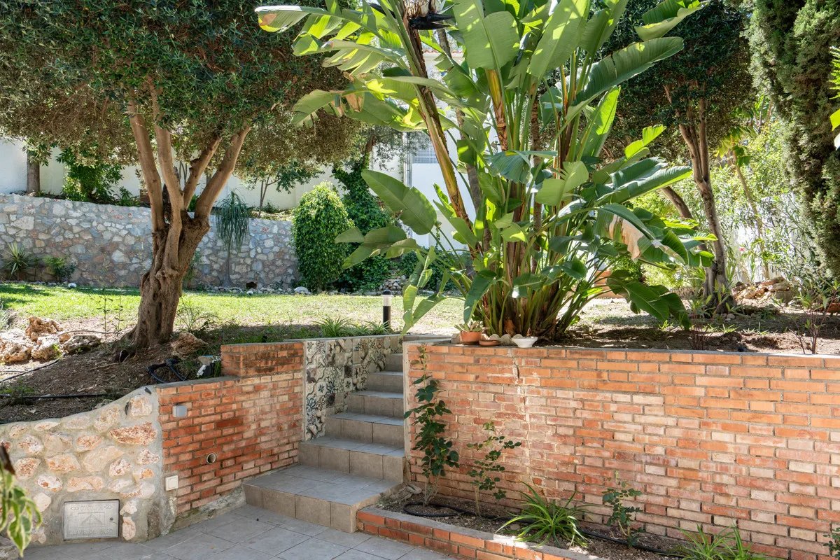 da156a63-17a3-424c-89de-81d8f4e937b6