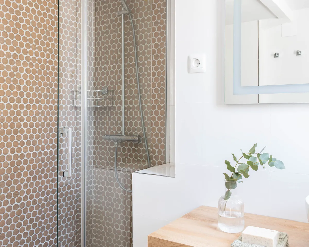 e325a45d-69e3-4d9a-8a64-5014a16bcfdf