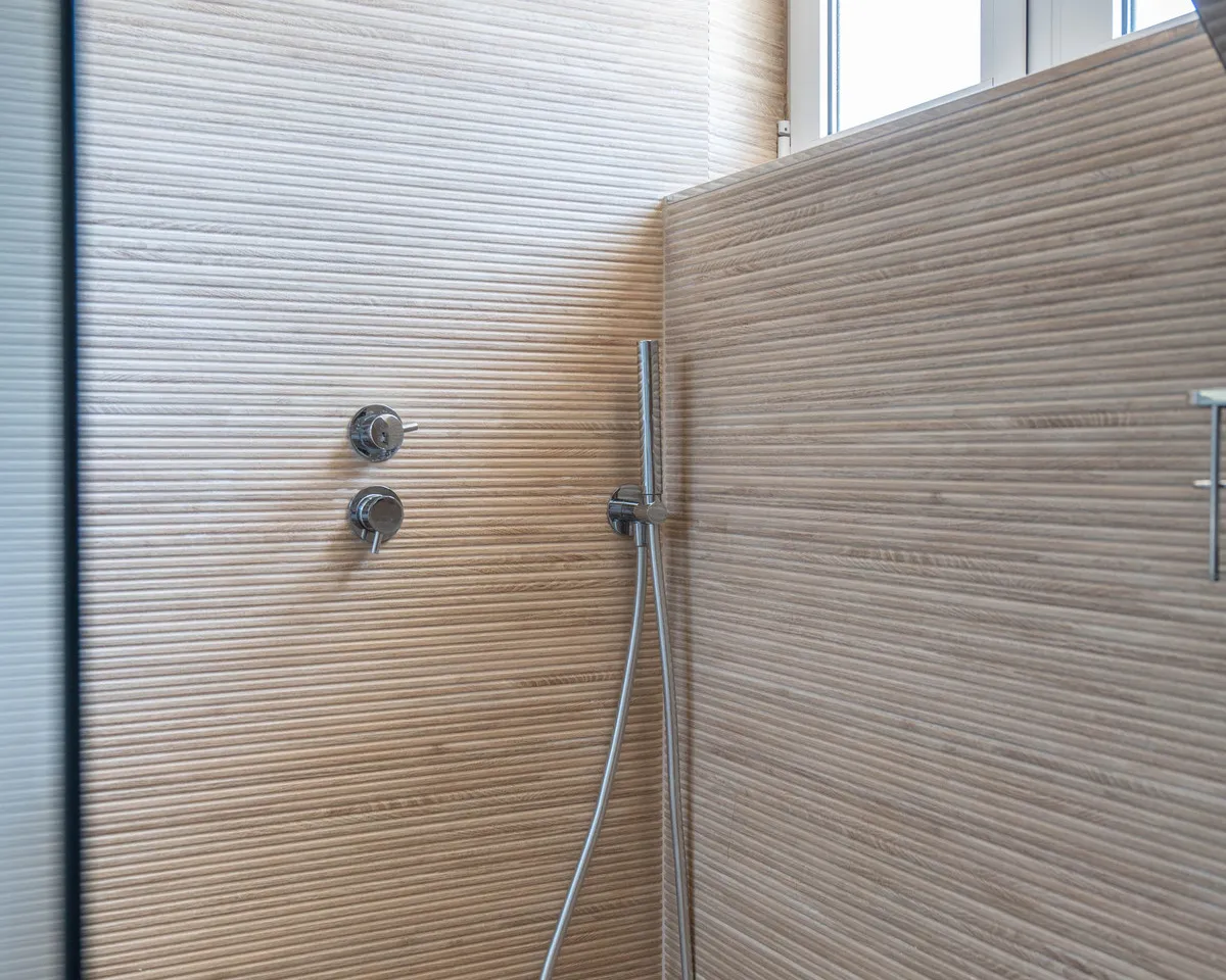 ff2ce101-cd0c-46c9-9d45-623955e538c3