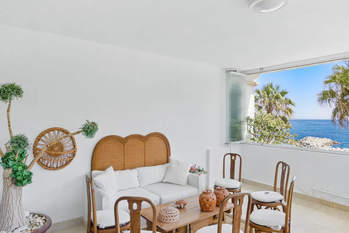 2a07684e-fc68-4fcf-86f6-32036b899e79