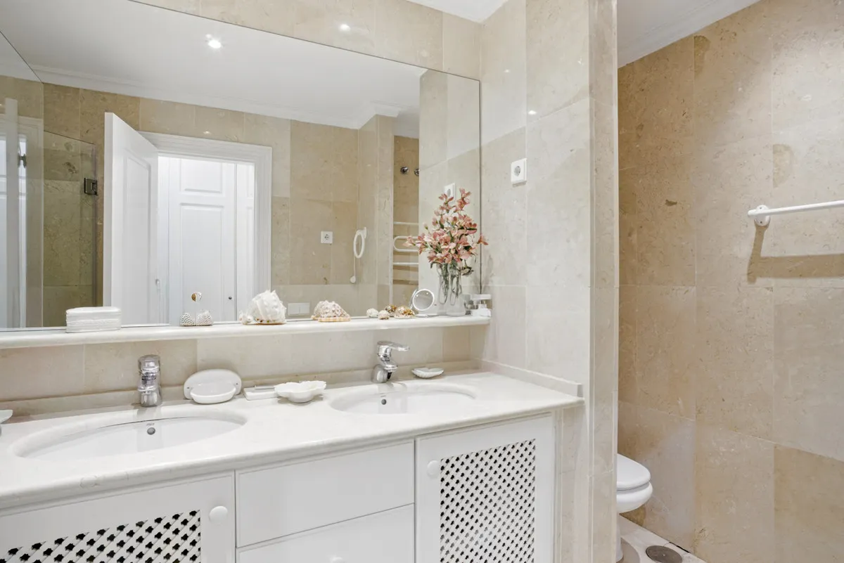 ad567186-8c1a-40ef-9771-c42680112bba