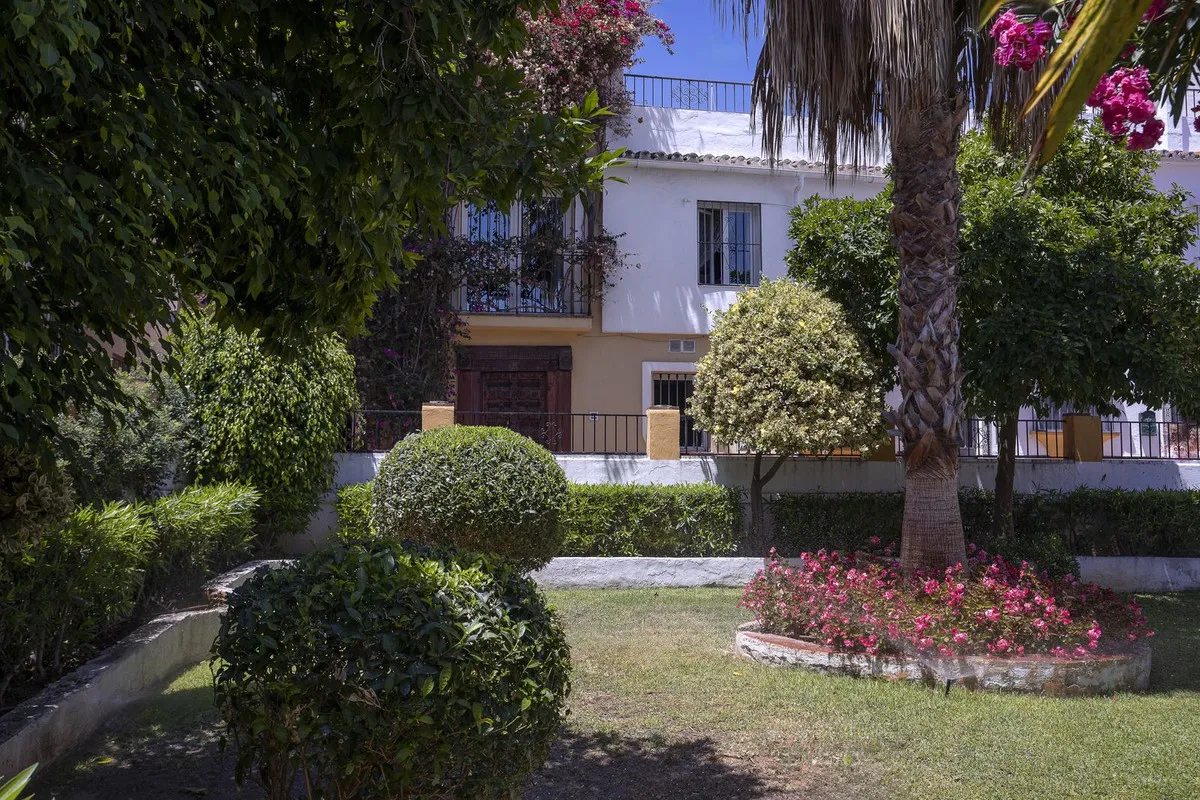 80e17d52-7971-420f-9004-68b154002e7c