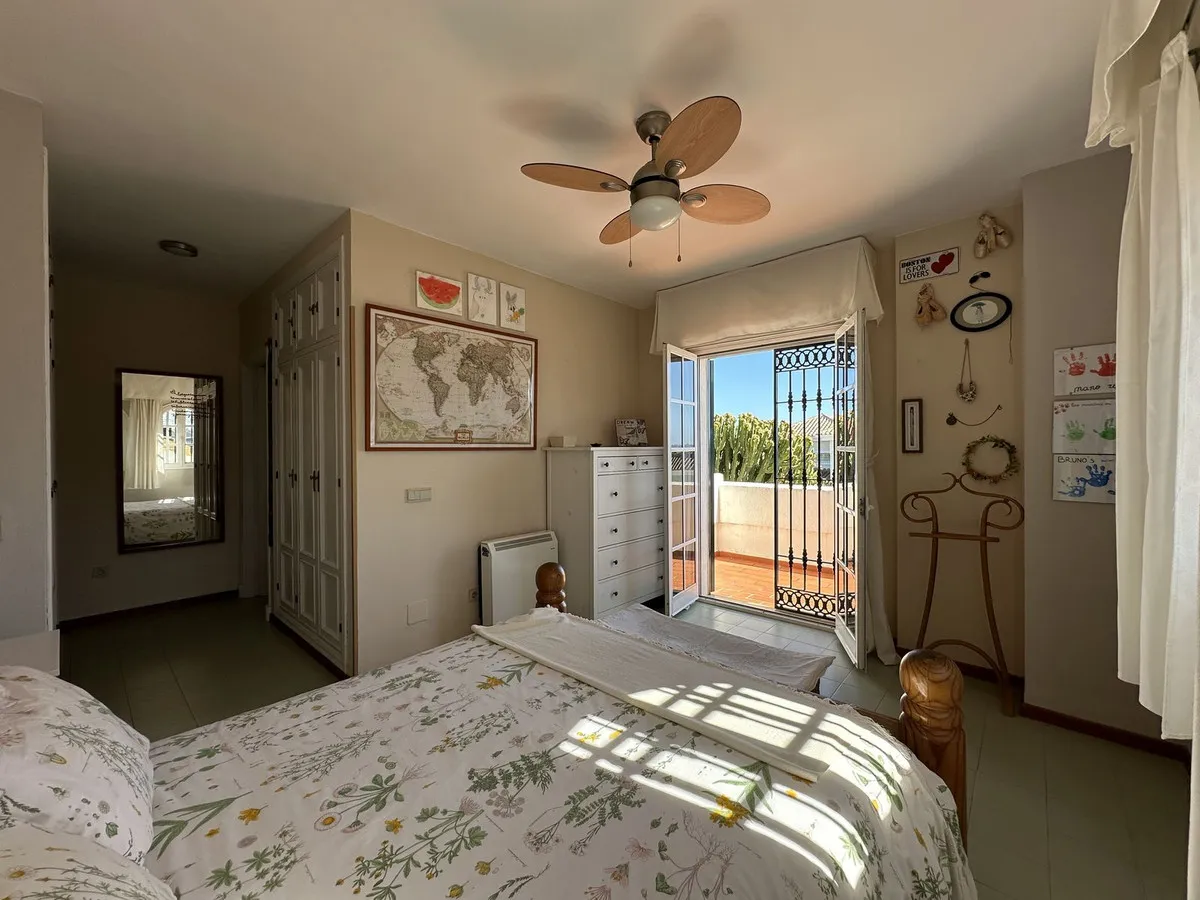 797cc736-e761-49ef-b664-56c38b651075