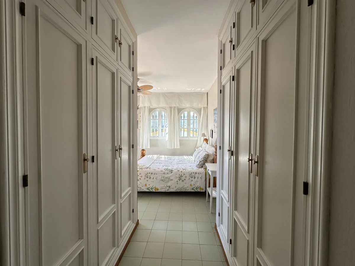 e5122135-2f6c-43d7-8b07-cd725525b5a8