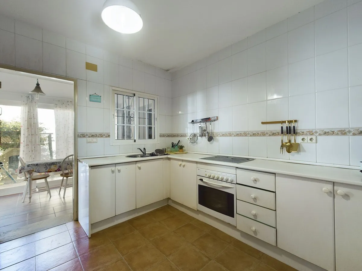 36c44ad4-f4d6-48b1-94ad-1c0e37e9228e