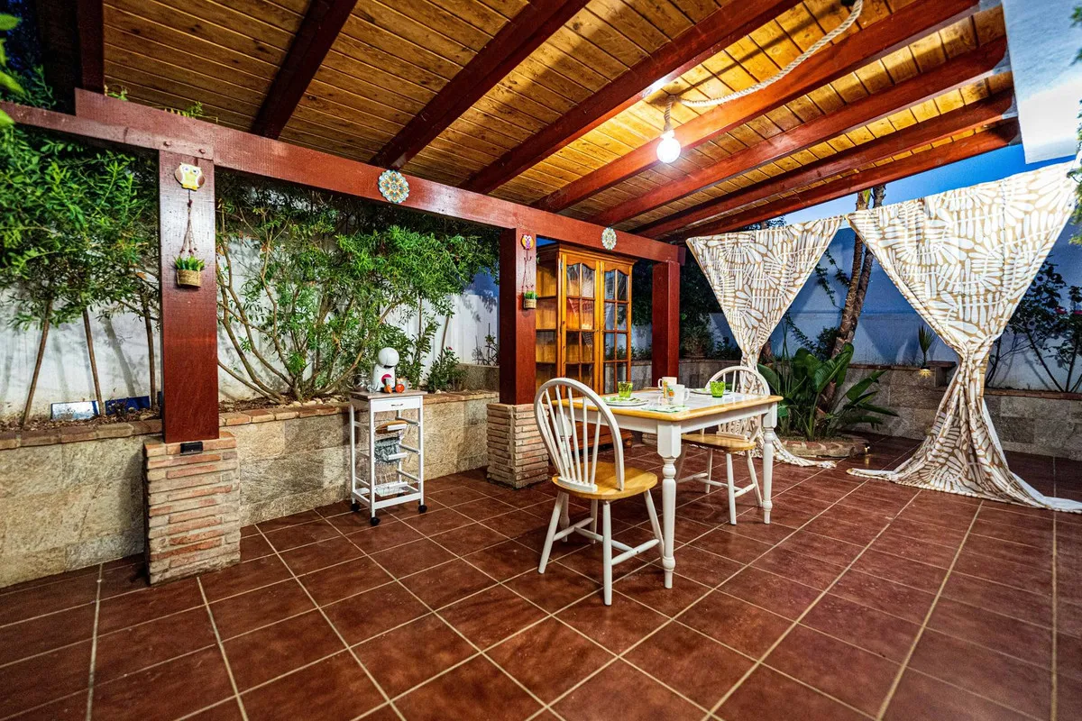 863db887-b2dd-4e13-93e4-810ea8f4d907