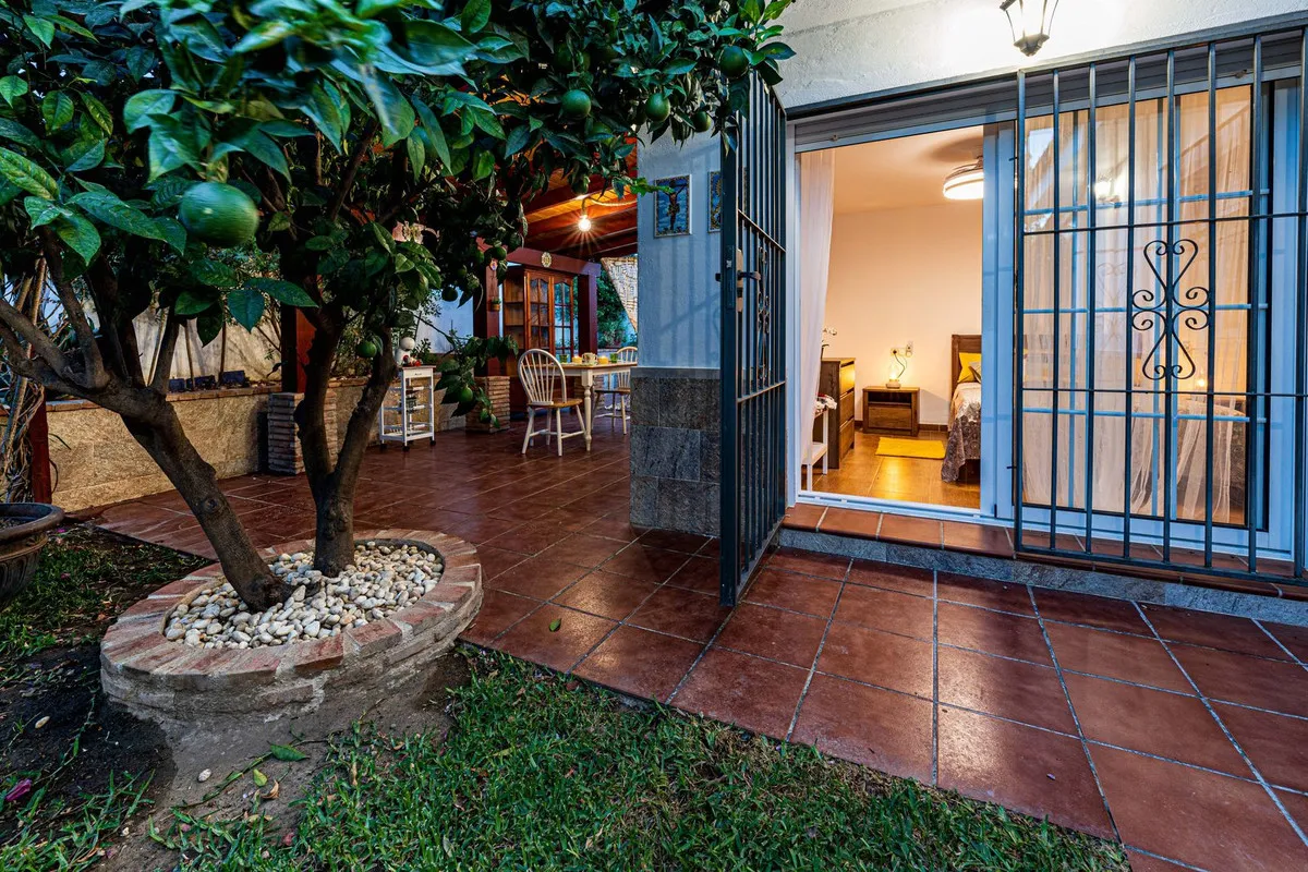 b9348059-3b31-4b3e-81e6-c380640a2118